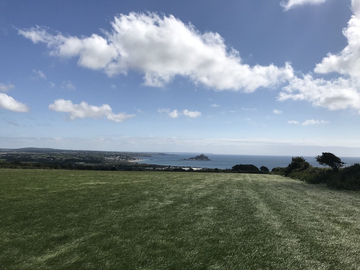 JMEH23's tweet image. England does not get enough credit 😍 #stives #longrock #stmichealsmount