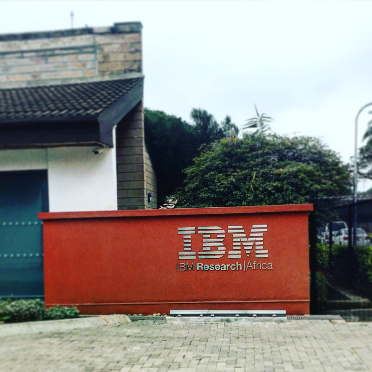 Super excited to join the Healthcare Team at @IBMResearch 🇰🇪 🔬.
Amazing lab 🤩, amazing scientists & engineers! 🤯👩‍💻👨‍⚕️👩‍🔬 #nairobi  #kenya #researchScientist #computerscience