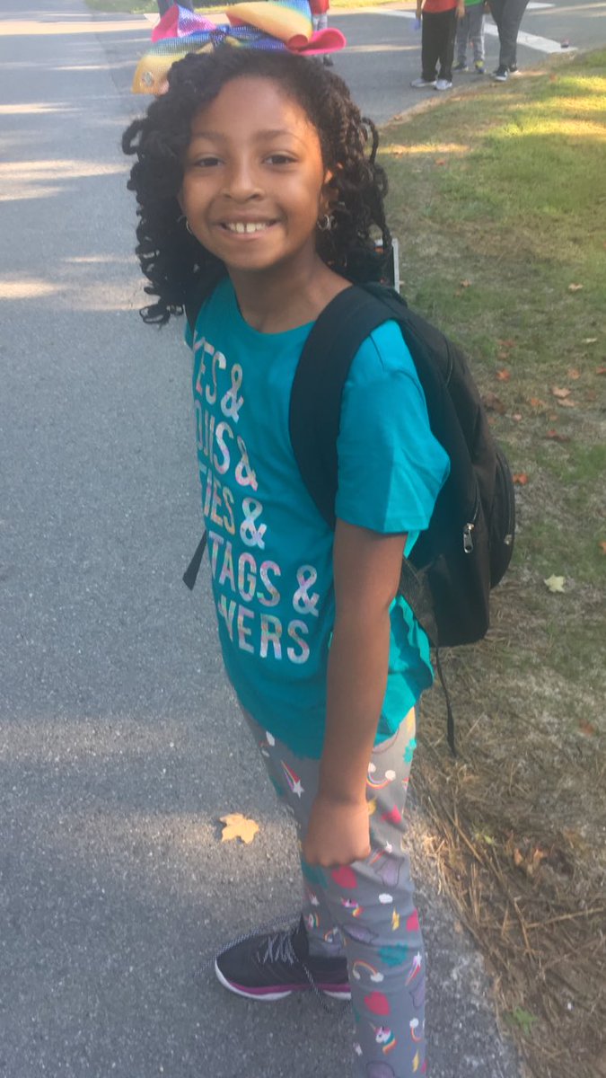 Danyel_Dunn2's tweet photo. @fox5dc Look Out 2nd Grade, here comes Daphne! #firstdayofschool #fox5firstday https://t.co/wxxuDdwlR0