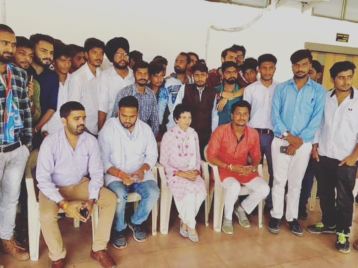 VTripathiINC's tweet image. पूर्व केंद्रीय मंत्री एवं राज्यसभा सांसद कुमारी शैलजा जी का आज भोपाल #NSUI द्वारा स्वागत किया गया।
@shelja
#प्रदेश_प्रवक्ता
#NSUI_SPOKESPERSON