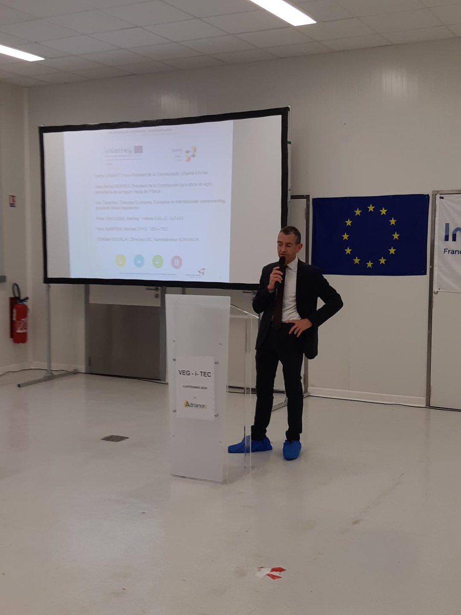 AdrianorHDF's tweet image. Le rôle d&apos;un CRT comme ADRIANOR: participer à des projets de recherche collective comme #VEGiTEC. ADRIANOR gagne en compétences pour toujours mieux accompagner les entreprises #agroalimentaires 
Daniel Damart, VP de la @GrandArras et Christian Gourlay, Directeur SIC @FleuryMichon