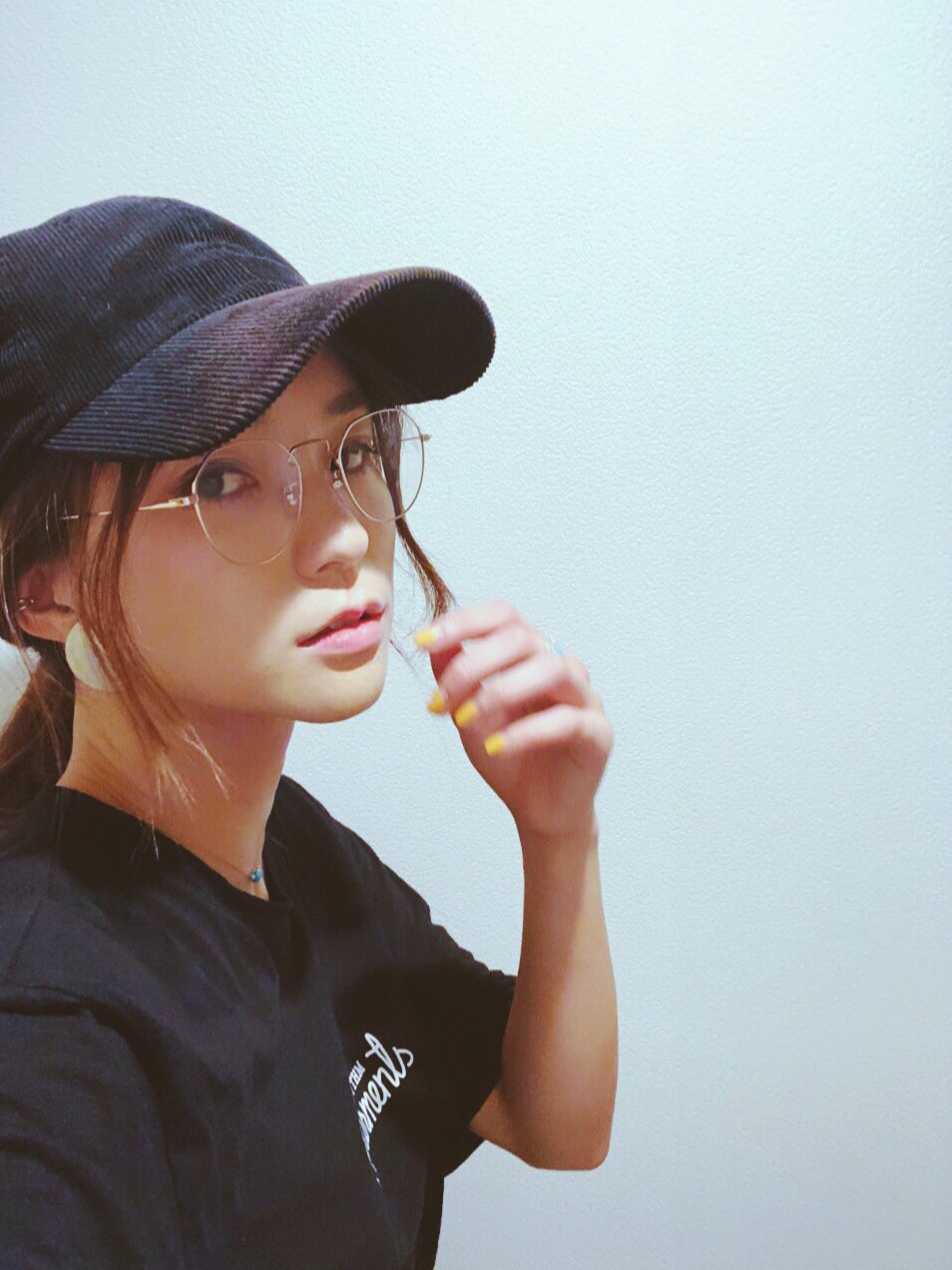 Leola Official 最近は ファッションもチャレンジしたい気分 メガネは昔から似合わないタイプだけど見つけたこの子 これ なら かけられる かな どうかな Leola T Co Nhkrhl9nis Twitter