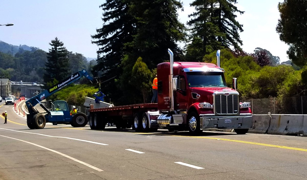 Peterbilt Motors Co On Twitter Named Peterbilt Superfan Rick Mcclerkin Putting His 567 Heritage To Work On Freeway Construction In Oakland California Just Miles From Where The First Pete Rolled Off