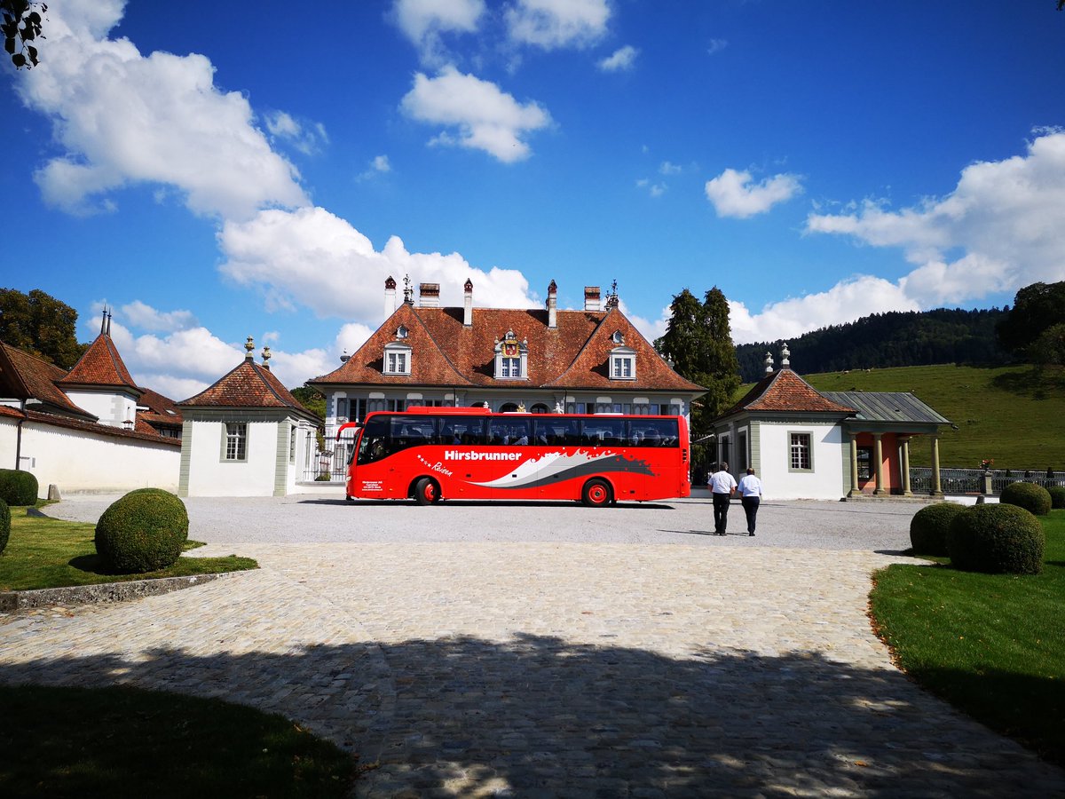 bernstark's tweet photo. SVP-Grossratsfraktion auf Ausflug im Mittelland im #Bernapark und #Schloss Oberdiessbach #Unternehmertum #KMU #produzierendeLandwirtschaft https://t.co/mc7HQA3qRG