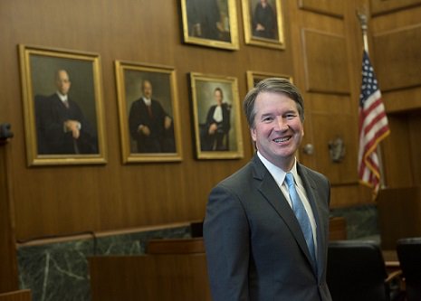 nasw's tweet image. Hearings to confirm Brett Kavanaugh as the next #SCOTUS justice start today. NASW strongly opposes this nomination. Read our statement to learn why social workers should be alarmed: bit.ly/2uJ7BZ7 #SCOTUSKavanaugh #SCOTUSpick