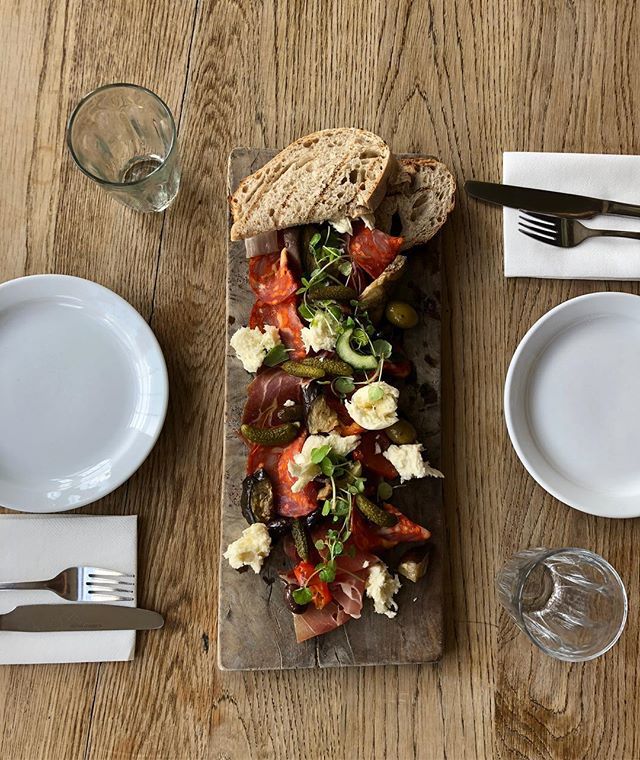 La Charcuterie, perfect to share.#sharer #meats #pub ift.tt/2MIkWNj