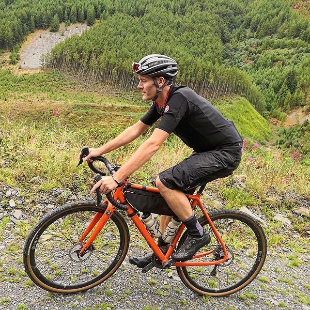 advntrcc's tweet photo. A lesser known feature of the Mason Bokeh is the Autopilot feature. Tired bikepackers can engage this mode and then drift off to sleep while the Bokeh guides them along the gravel to the nearest bunkhouse or inn. 🤓
.
.
#sillytuesday #masoncycles #thi… https://t.co/UuRRCIoBfB https://t.co/a4HJsbLpDP