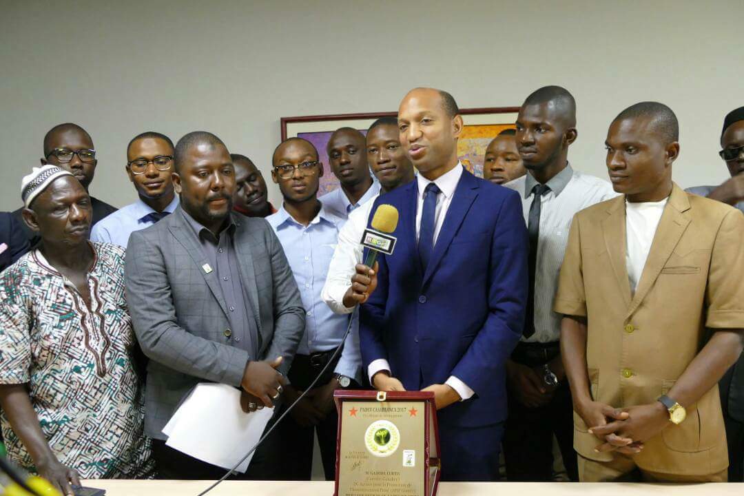 225Fondation's tweet photo. Félicitations à un fils de la Guinée Conakry https://t.co/TBAdoXwdNh