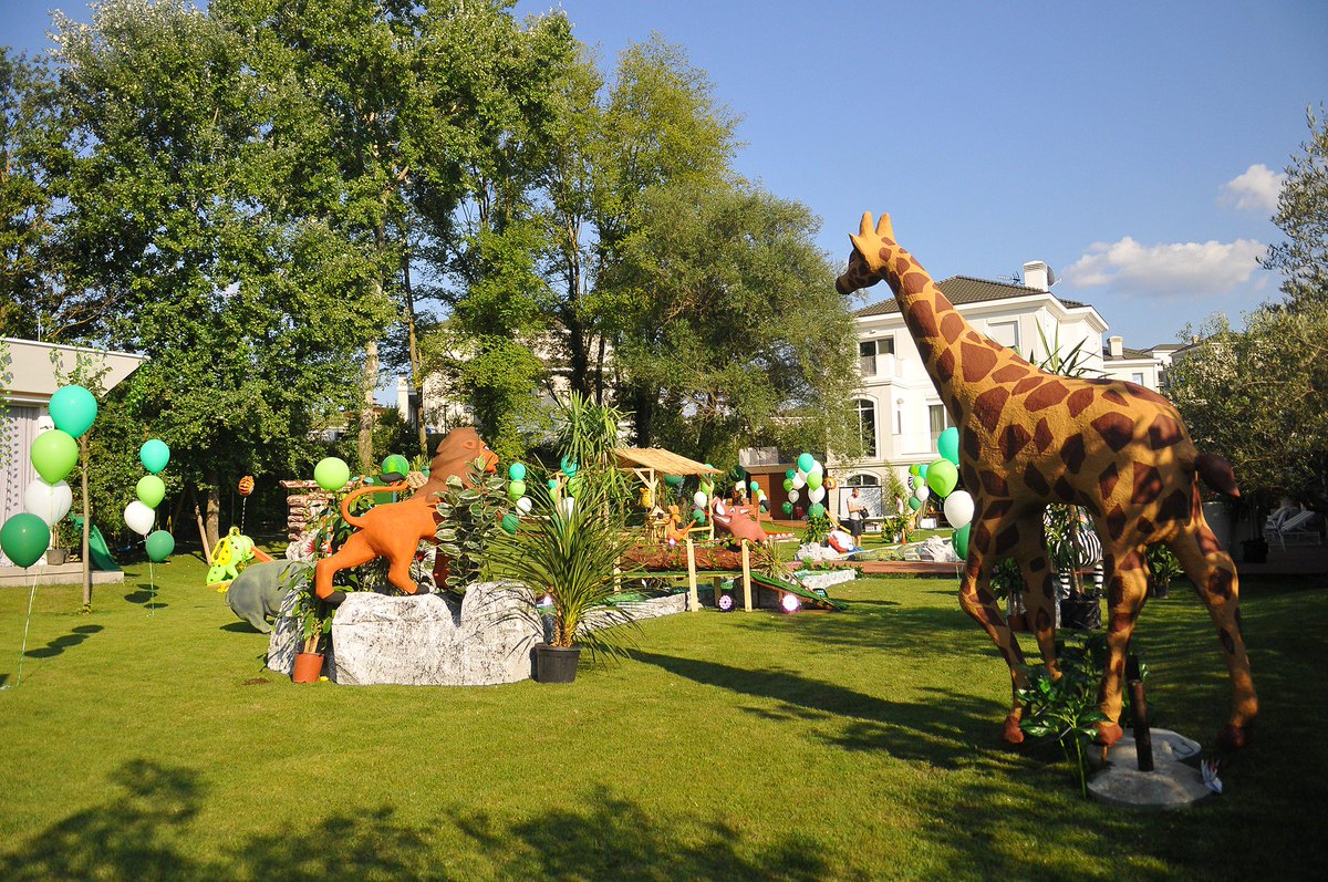 IcebergComm's tweet photo. Punime butaforike 3D për të krijuar atmosferën fantastike të një safari personazhesh vizatimorë.
Vetëm nga Iceberg Communication dhe Iceberg Dekor
#birthday #birthdayparty #elementebutaforike #punime3D #dekore3D #lionking #hakunamatata #iceberg #icebergevents #icebergdekor https://t.co/MZENFd9bB3