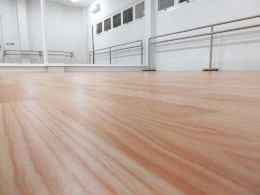 AngeliqueBallet's tweet photo. The making of studio.
Part 3: floor.

#balletstudio #dreamcometrue #balletjogja #balletyogya #balletyogyakarta #angeliqueballet https://t.co/VyBgcan9Sx