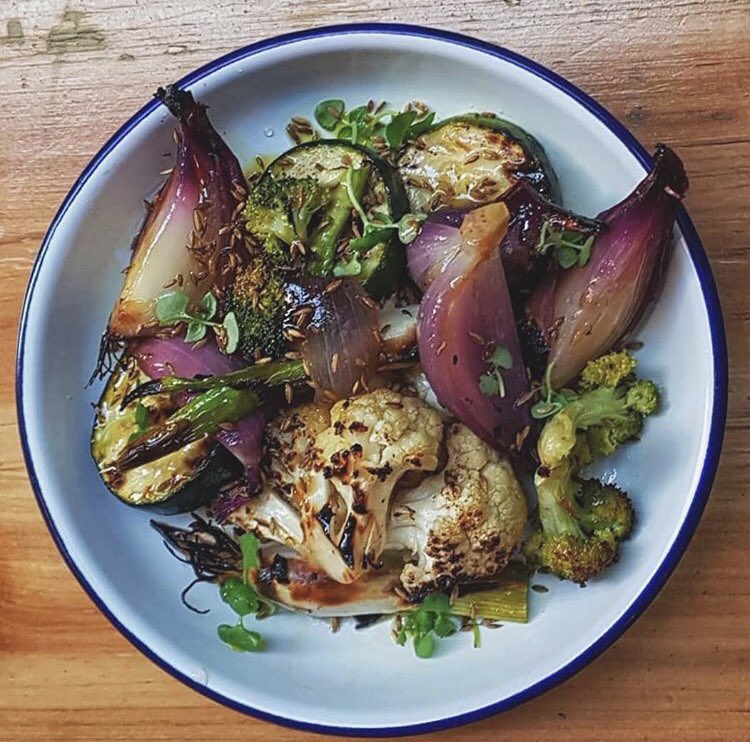 tootingnewsie's tweet image. Meet the team @plot_kitchen, serving modern British small plates in Broadway Market @bwmarkettooting. Recently included in @TimeOutLondon’s Top 100 restaurants! Their menu changes regularly with the seasons using locally-sourced produce. Open Tue-Sat eve &amp;amp; Thur-Sat lunch #Tooting