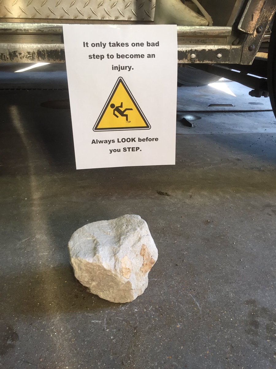 dmccoyups's tweet photo. @CP_UPSers  @nlucas15 today in 3Rs we showed how to avoid stepping out on uneven surfaces Look before Stepping https://t.co/seueTActqi