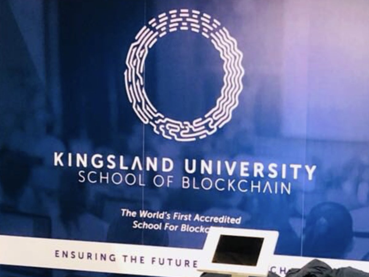 BlockChainHour's tweet image. Can we have a T shirt please @KingslandTech #WBFLondon #BlockchainHour