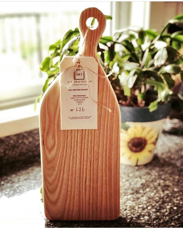 Thank you to <a href="/jomonew/">Jomo chema akuna ove</a> for sharing your photo of your B&amp;T ash board. Always love to see our boards in our customers homes. #intentionallyliving #houseandhome #housewarming #madewell #livesimply #bowyerandtoulson