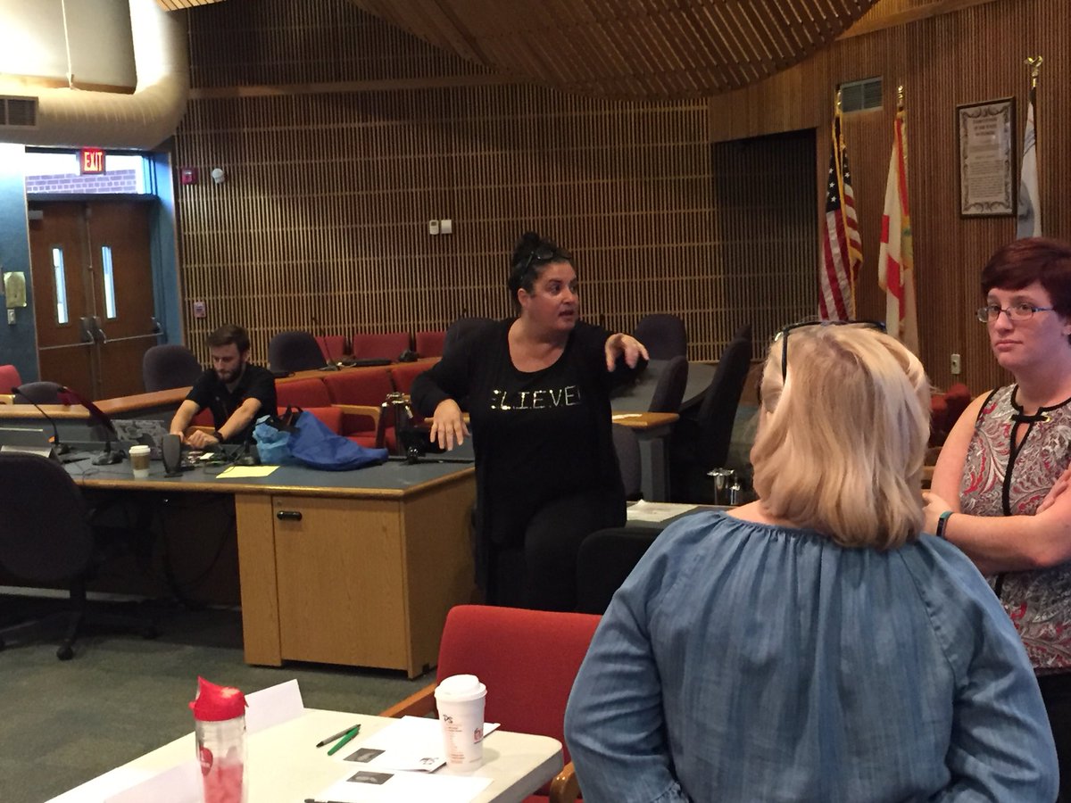 CMahaney123's tweet image. Thank you @2014FloridaTOY for your  message and energy at Presenters’ Academy this morning! We learn from you every time you come to VCS!  @mrroa #VCSLEARNS #VCSPRESENTS