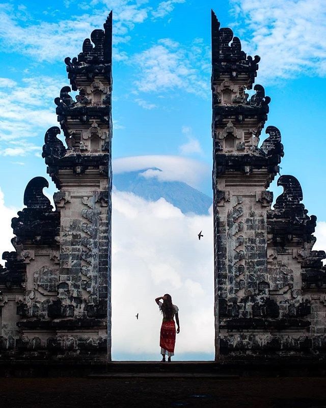 ArchiloversCom's tweet photo. #Repost from @dennisstever
.
Gates of Heaven at Pura Lempuyang temple, #Bali
.
#architecture #archilovers #beautifuldestinations #beautifulmatters #passionpassport #thevisualscollective #awesome_earthpix #earthfocus #earthofficial #artofvisuals #igmaster… https://t.co/MknS561o5Q https://t.co/BqWgLNsLAr