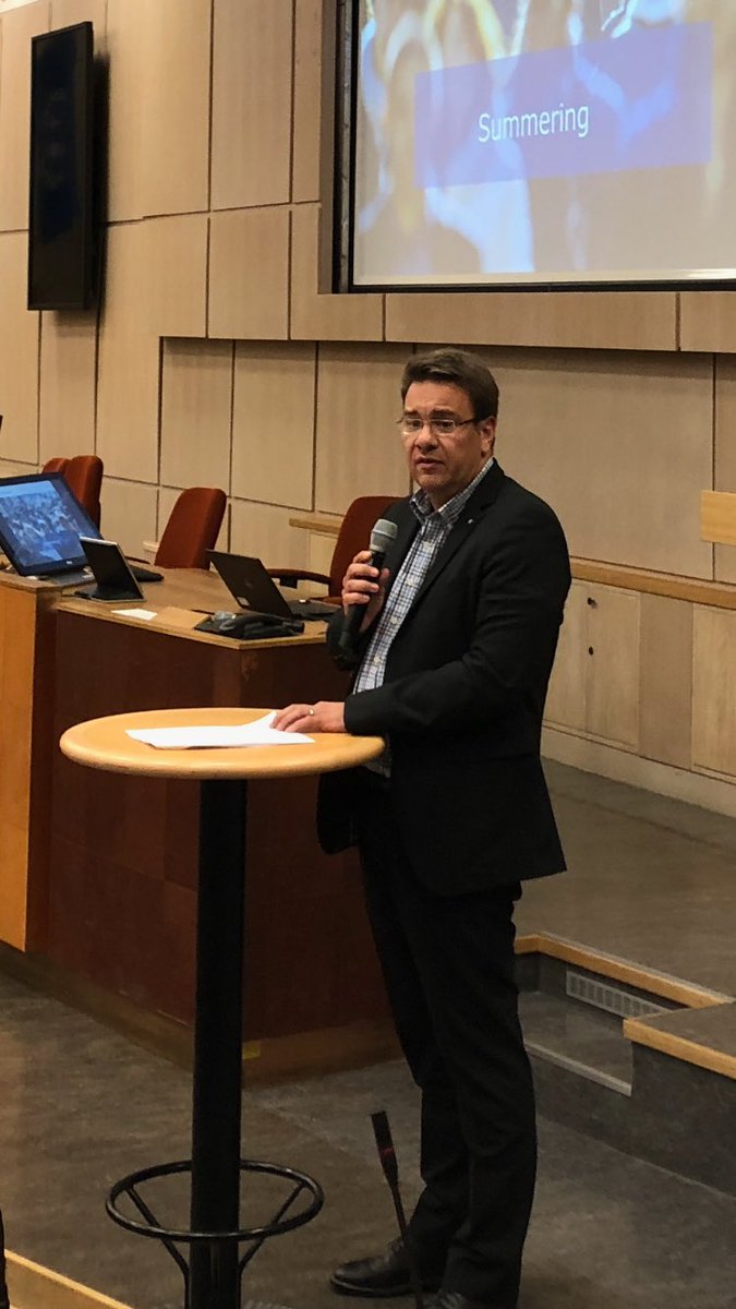 Många kloka inspel från ⁦<a href="/stefanschildt/">Stefan Schildt</a>⁩ om bl.a. AI och behovet av ett utvecklat ledarskap när det digitala är det nya normala. Landsting, kommuner, akademi och näringsliv samlades på<a href="/sll/">SLL (-.-)</a>. Tack alla Ni som var med!