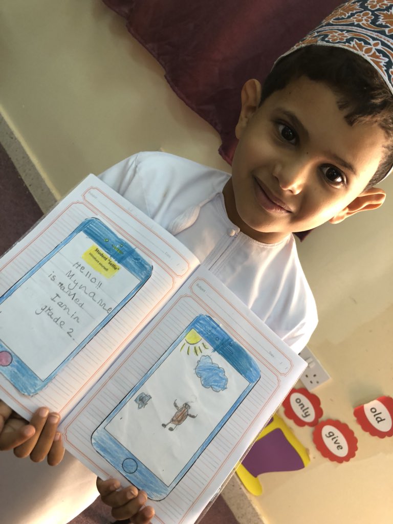 edugovwst9401's tweet photo. #LearningWithSelfie
تألق طلبة الصف الثاني باستخدام *الصورة الذاتية الملتقطة * #StudentSelfie🤳🏻 للتعريف بأنفسهم بطريقة متميزة غير معتادة.
إعداد أ. نورة الشهومي https://t.co/OMG93qTggD