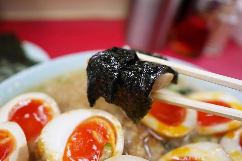 味玉炸裂ｗｗｗ　夜中に食べるラーメンっておいしいよね？