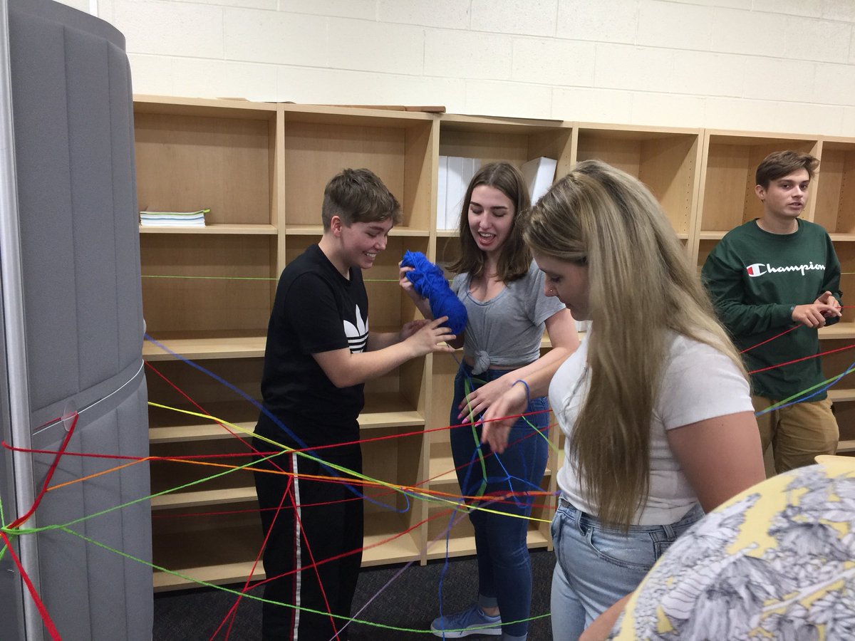 eendicott9's tweet photo. AP Capstone Yarn Un-tangle #GBHSBestFirstDay https://t.co/Ym2xoj2nJ5