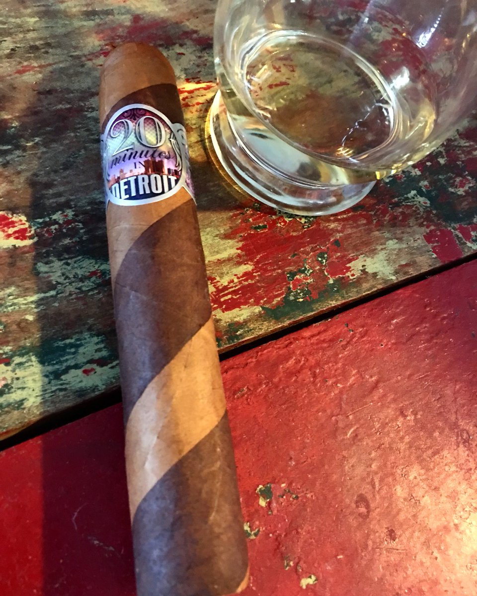 20mincigars's tweet photo. Cigar made with organic Costa Rican Honey.
#20mincigars #cigarline #detroitcigarline #detroit #detroitusa #detroiter #riverwalk #cigarsmoker #cigarphotography #cigarworld #cigarlover #cigarlifestyle #cigarnews #cigarculture #cigarsofinstagram #flavoredcigars #cigarlife https://t.co/v0g3CJ4r8m