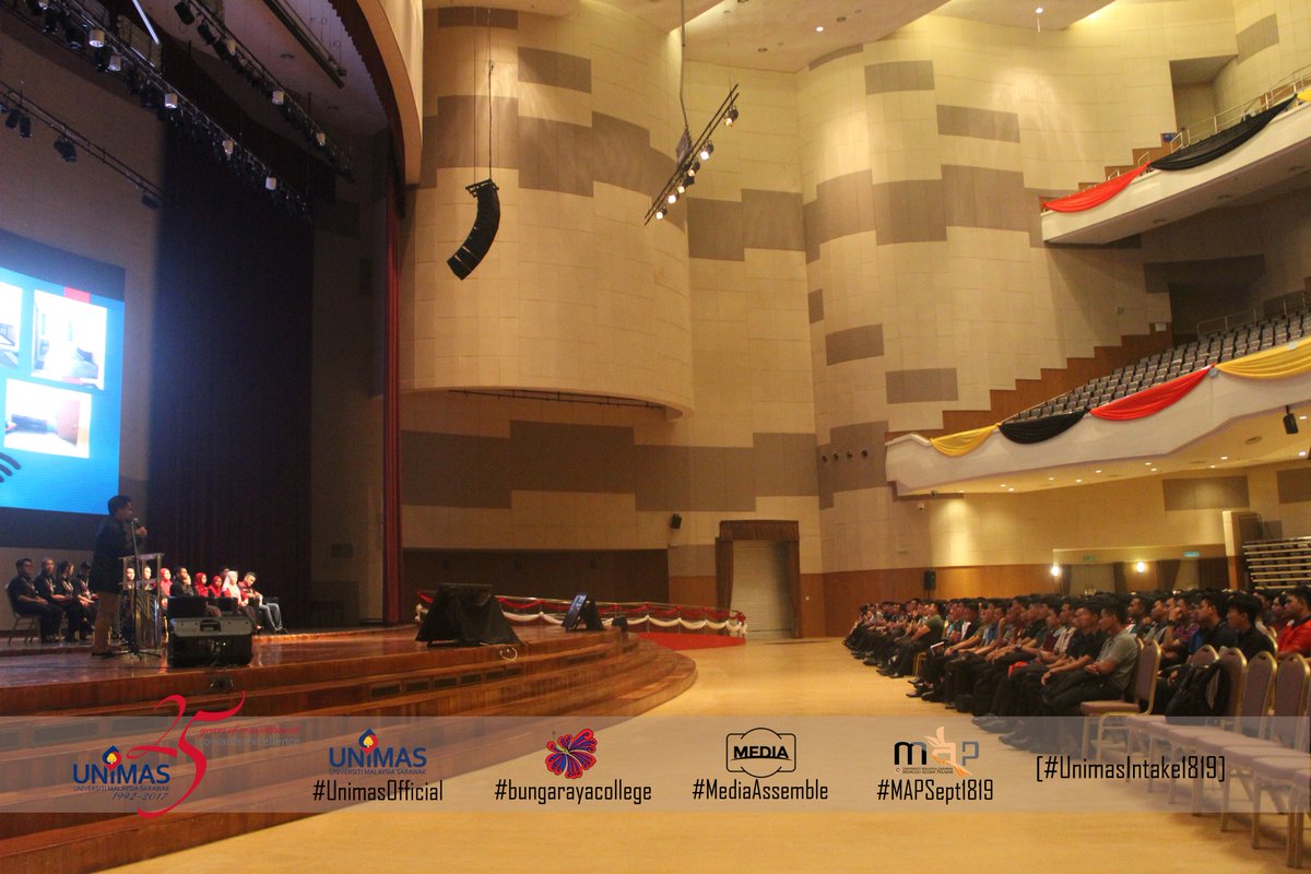 MAPUNIMAS's tweet photo. Suasana sekitar Majlis Malam Bersama Pengurusan Kolej Bunga Raya, bertempat di DeTAR PUTRA, UNIMAS, 4 September 2018, Photo by Raja Nur Azida Raja Mamat @kingzeyda / Media MAP/MIP,
Celebrating UNIMAS 25 years of Excellence!
#UNIMAS25
#UNIMASofficial
#UNIMAS
#UNIMASintake1819 https://t.co/KF8unxaEZ9