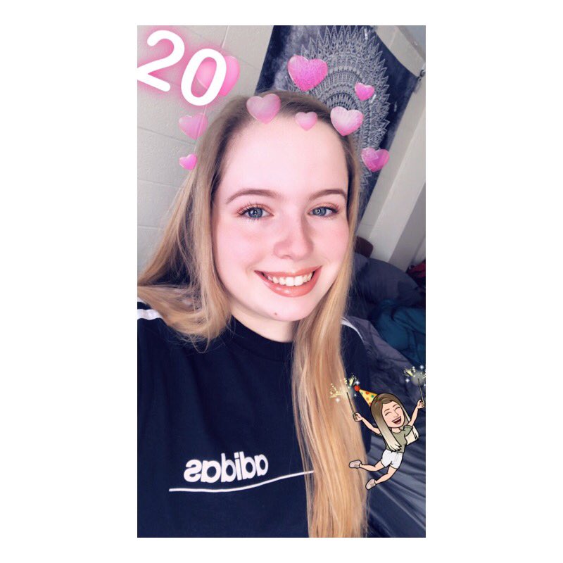 alleson1998's tweet photo. It���s my birthday 🎉😜 https://t.co/PQugrwP73Z