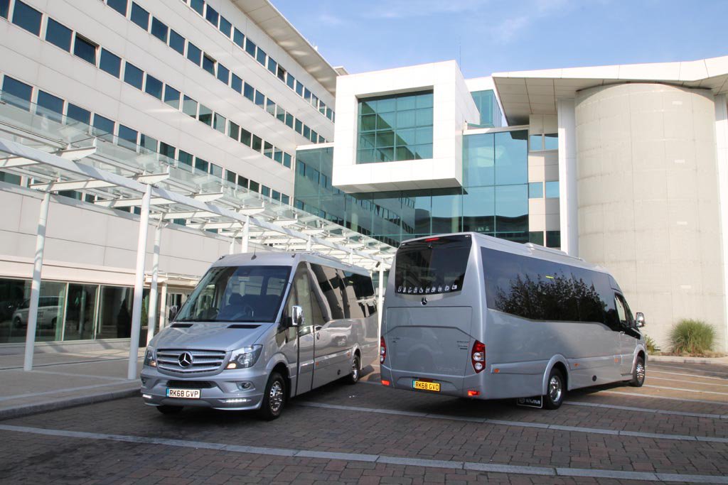 EVM_UKIRL's tweet photo. Ellisons have taken delivery of 2 Euro 6 Sprinter 20 Seater Grand Tourers
#SprinterMinibus #minibusses #minibus #busspotting #mercedessprinter #grandtourer #luxury #luxuryminibus #traveltuesday #EVM https://t.co/NujxpaoGPQ