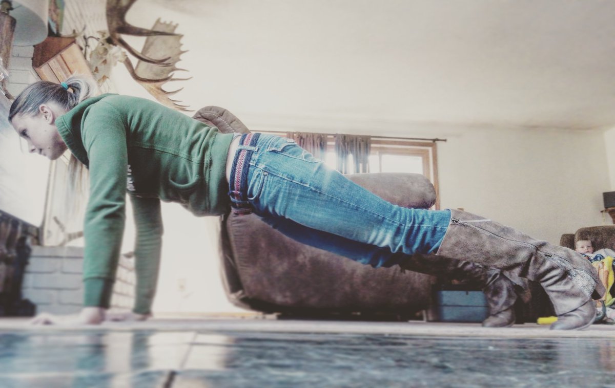 Lindsay Persico - Alone The Beast tweet media