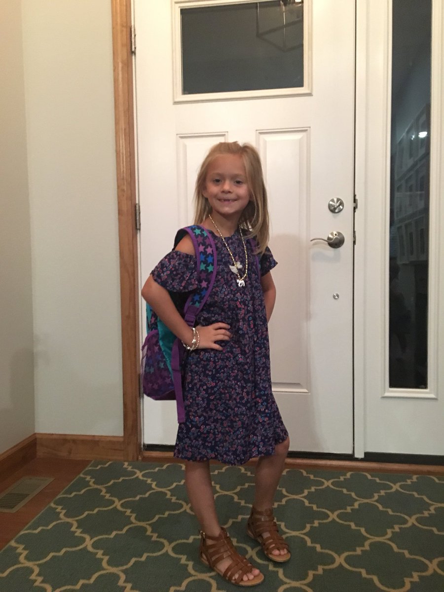 MrsEmilyCT's tweet photo. Abby is a first grader, she was so excited! I am so happy we are both in first grade!! #desfirstday https://t.co/HCywpzYHdD