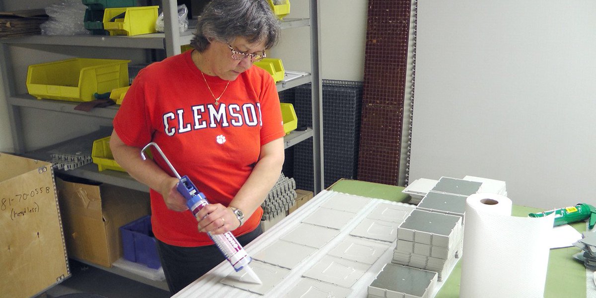 MauellUS's tweet photo. Barb is hard at work gluing metal backs to a mapboard tile.
#LegacyofExpertise https://t.co/YiWkgnqbNm
