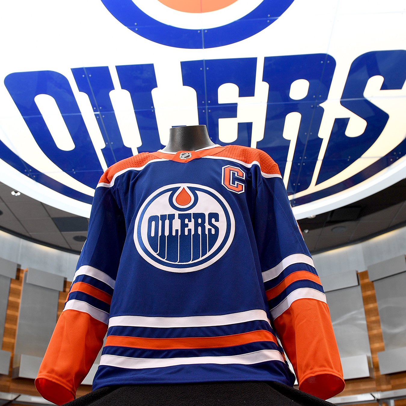Edmonton Oilers throwback jersey