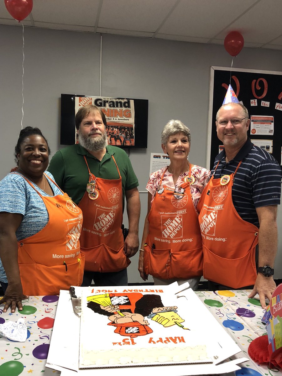 Celebrating with some of our original associates that opened the store 15 years ago! Thank you and congratulations to Reba, Roger, Sissy, and thank you <a href="/joemoss62221072/">joe moss</a> for coming back and visiting! #ATeam @EdwardMary306 <a href="/Sean_D306/">Sean Nelson</a>