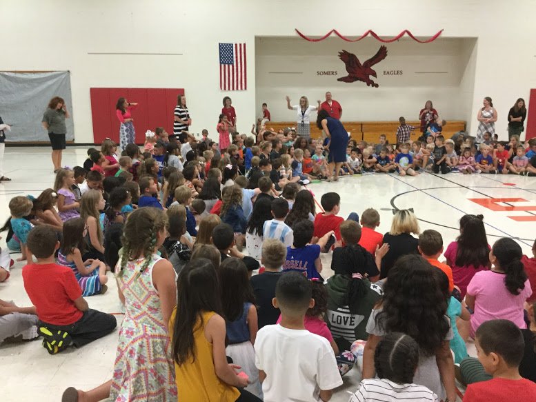 SomersEagles's tweet photo. Back to School Assembly to welcome our students to @SomersEagles #KUSDFirstDay https://t.co/sf4tYF6MO0