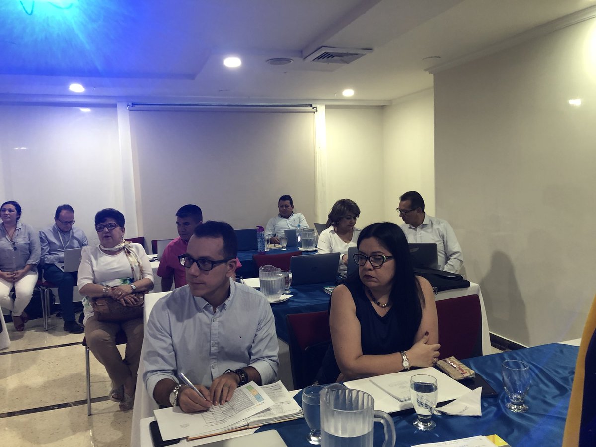 CaroCalleUNAD's tweet photo. Desde la Cuidad Bonita, continuamos  con el trabajo de consolidación del Plan de Acción de la Zona Centro Oriente @UniversidadUNAD 

#ModoRP https://t.co/qbyNJLG7hw