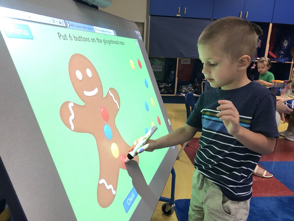 MsAprilsPreK's tweet image. Practicing counting out a given amount while adding buttons to a gingerbread man. #TrinityLearns #mathisfun #interactiveeasel #academicfoundation