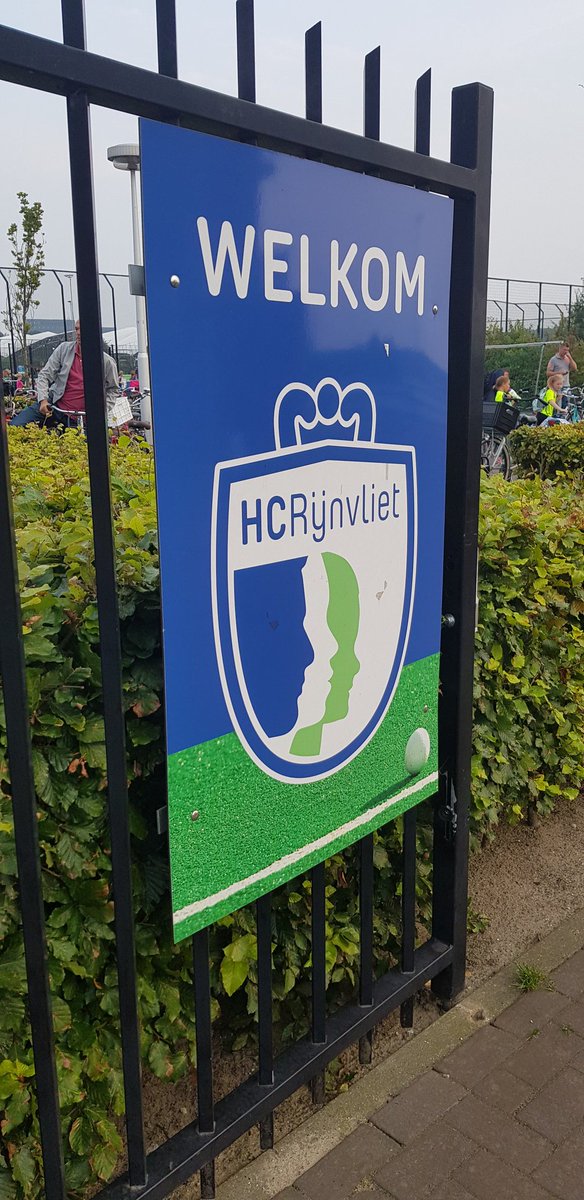 UmpireAcademy's tweet photo. Wat een mooie start van het #masterclass seizoen 😉 @HCRijnvliet in #Utrecht. Volgende week deel 2! Mooi om deze jonge scheidsrechters te kunnen #inspireren op deze #ambitieuze club! #LetsGo #vollebak https://t.co/a8W1Km0Zvo