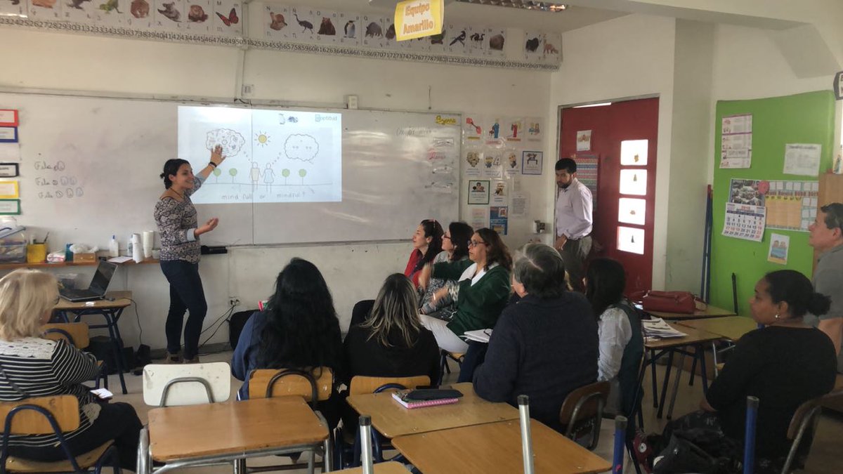 ApptitudCL's tweet photo. Taller de implementación GUD en la Escuela Fernando Alessandri Rodríguez✌️ #ProfesFelicesColegiosFelices #Profesor #GUD #Apptitud https://t.co/aySjbDvKhb