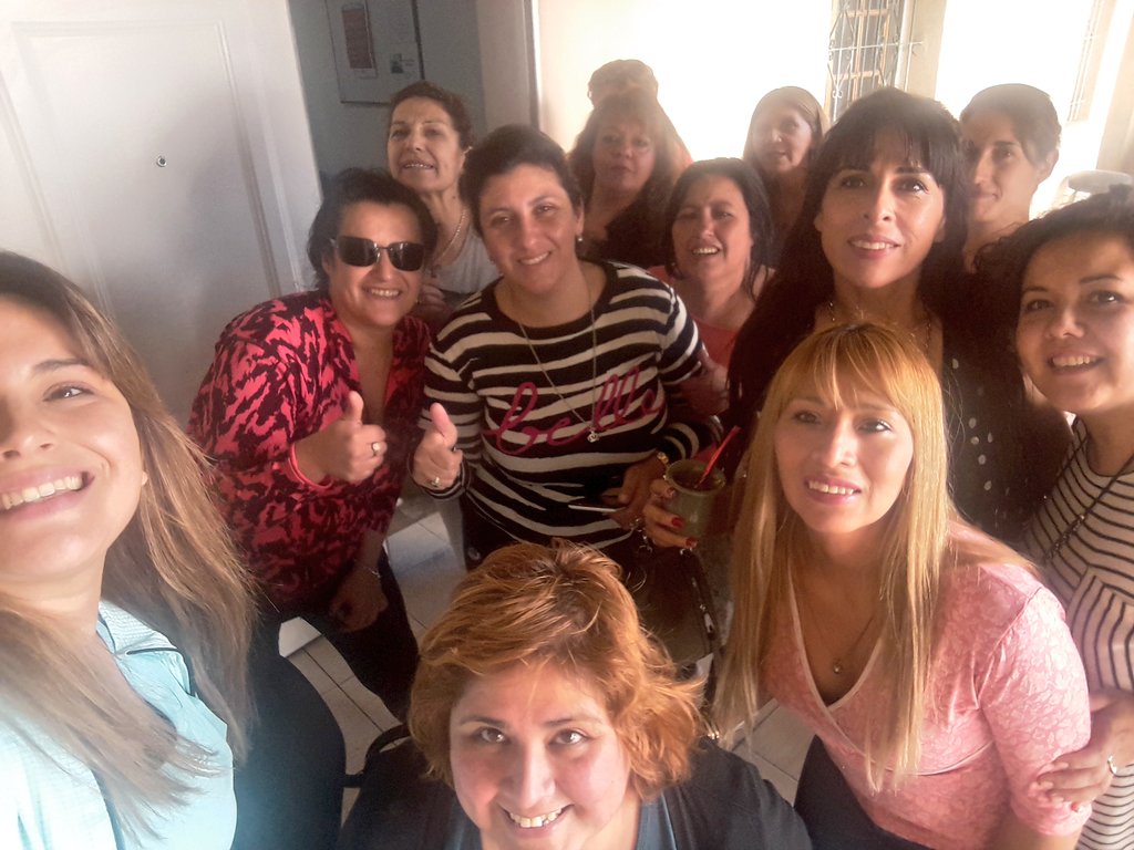 MpnMujeres's tweet photo. Hoy nos autoconvocamos en nuestra seccional Neuquén, acercando una nota solitando al reciente Presidente @MartinHFgiusti1 la oportunidad de comformar la Comisión de Mujeres! #QueremosSerParte #MPNActivo @OmarGutierrezOk @MPN_OK https://t.co/aEs4an1CvM