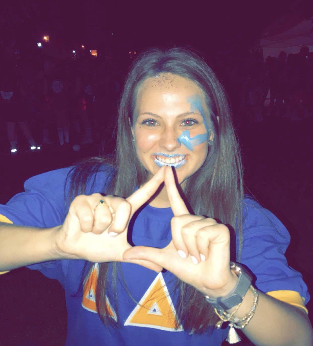 MariRussell21's tweet photo. when they say Bid Day = Best Day, they mean it 🤩 https://t.co/xckTijDqlX