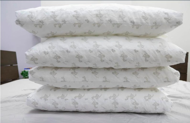 Happy giveaway day, gang! Up for grabs are some cozy sleep accessories from <a href="/MyPillowUSA/">MyPillow</a>. Oh, did I mention there are three winners this time? Good luck!
sleepopolis.com/blog/mypillow-…

#sponsored #giveaway