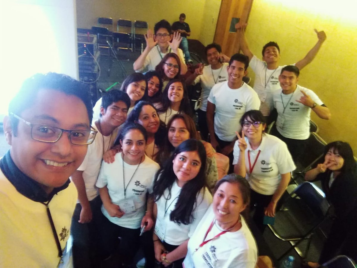 utvco's tweet photo. La #ComunidadUTVCO reconoce y felicita a integrantes del área de @Movilidad_UTOax, por su dinámica y destacada participación como traductores en la VI Macrorrueda de Negocios de la @A_delPacifico, que reunió a 400 exportadores y 230 compradores en Oaxaca.
#EducaciónQueTrasciende https://t.co/a73yGSJzKB
