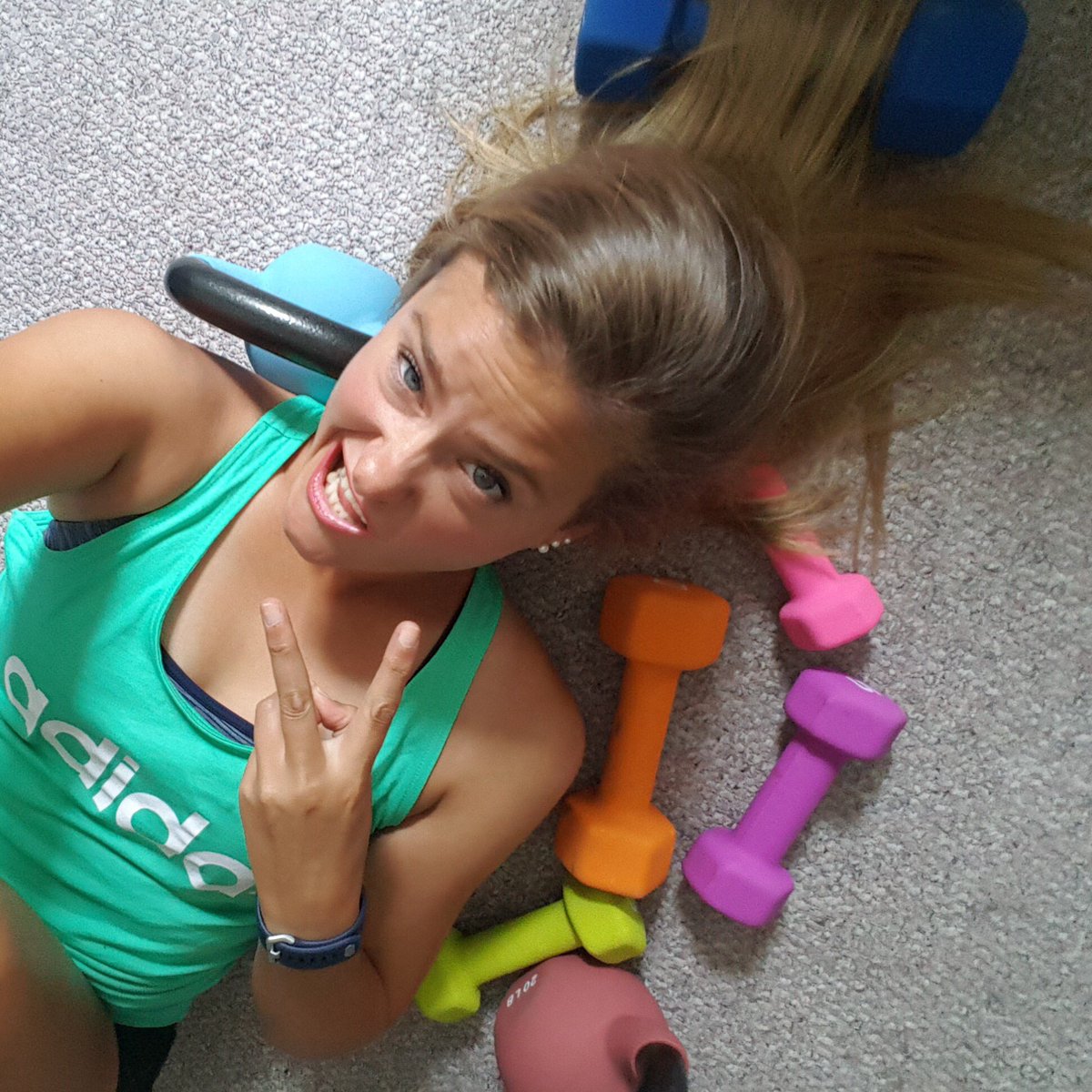 HeyItsMeMissJT's tweet photo. Never rest on your laurels. #dobetter #striveformore #outwit #outplay #outlast #workoutwithweights βοΈππͺ https://t.co/vgOxL2OL4R