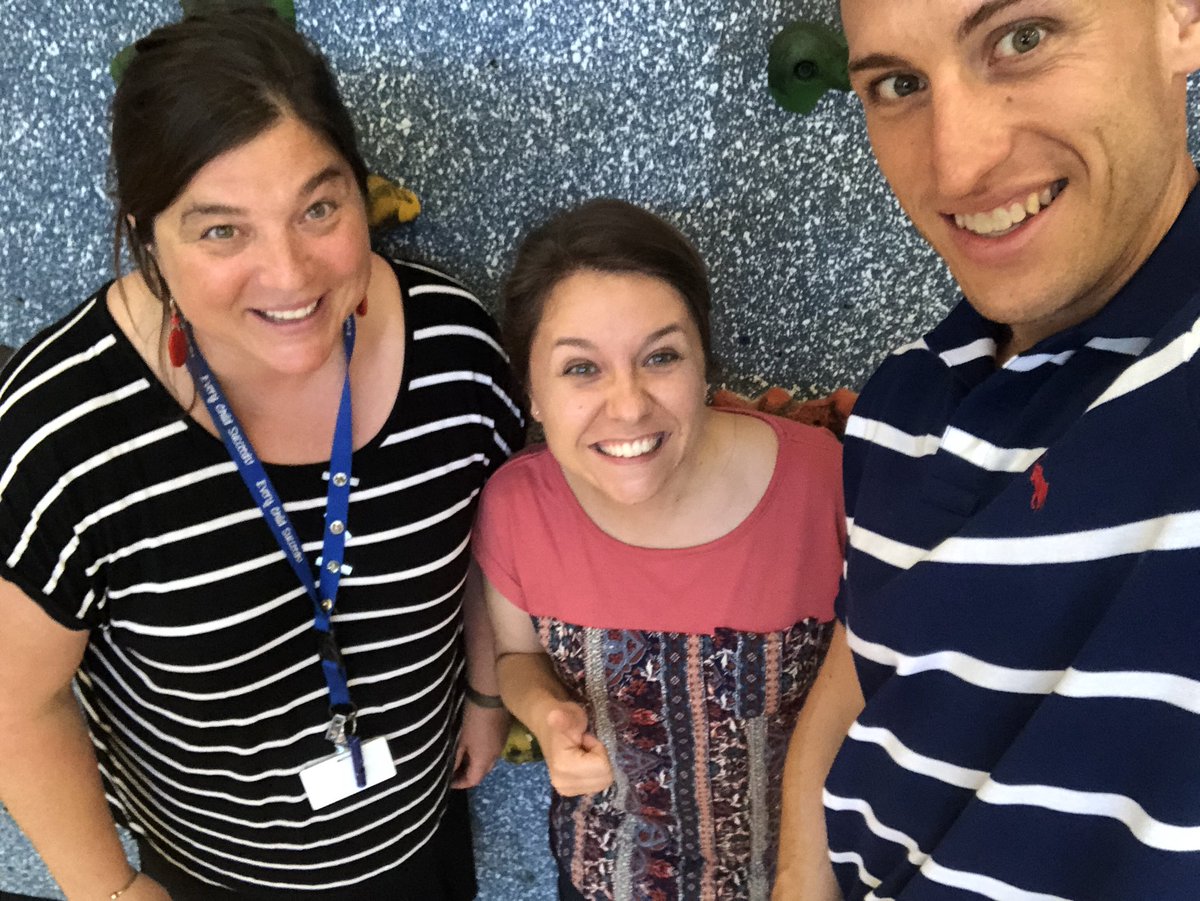 afrancomusic's tweet photo. 👍🏻thumbs up for art, music, and PE at LE this year! Welcome to the team, Mrs. Varno! 🎶🖌🏀#💙LE https://t.co/nMXubJBx4N