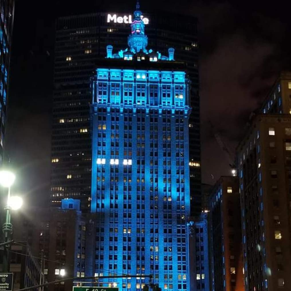 PFFORG's tweet photo. Three buildings have gone blue for PF Awareness Month so far. Thank you for participating in #BlueUp4PF!
 
✅ Helmsley Building in New York City on September 1
✅ @USBankTower in Los Angeles on September 1
✅ Daniels &amp; Fisher Clock Tower in Denver on September 1-3 https://t.co/GZ1aBTZ6t3