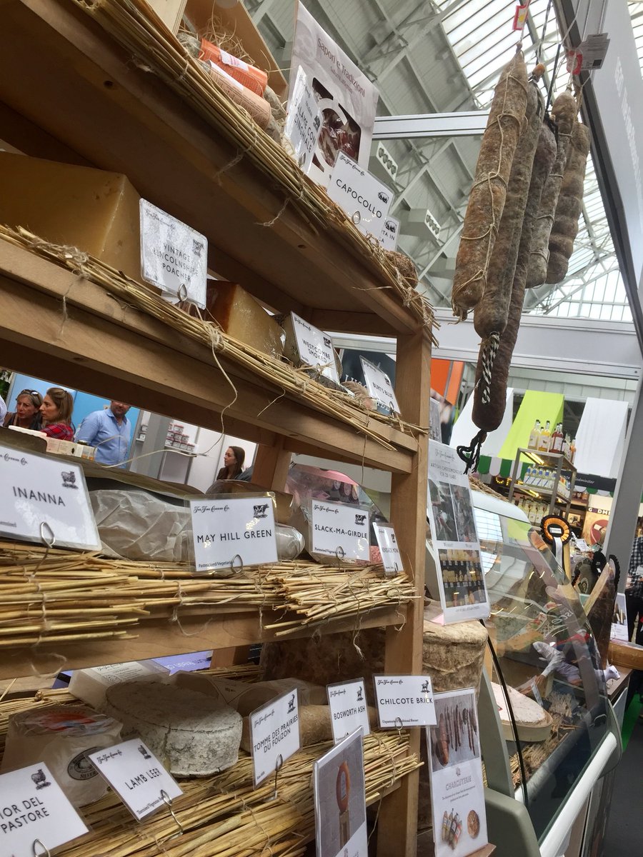 BEKMediaUK's tweet photo. Today BEK Media has been immersed in the world of artisan food suppliers with the brilliant Catering by Paulo! 🥩🥖🧀🍫#SFFF18 #artisan #Foodies @SpecialityFair https://t.co/AneLTYYj3n