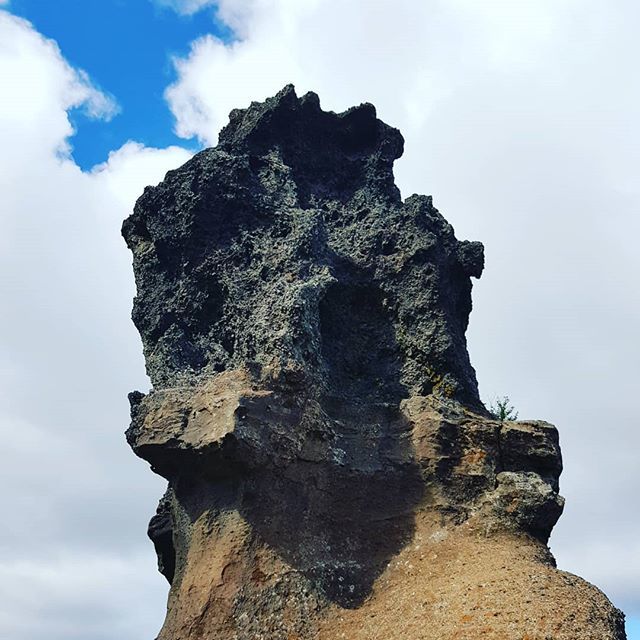 Katlatrack's tweet photo. The Rock .
.
.
.
#katlatrack #icelandadventure #icelandtravel #neverstopexploring #travelforever #traveliceland #iceland #travel #explorenature #icelandnature #nature #iceland_tourist #guidetoiceland #discoverearth #discovericeland #ourplanetdaily #earth… https://t.co/Iqg4l23STf https://t.co/wkp2aFvIJm