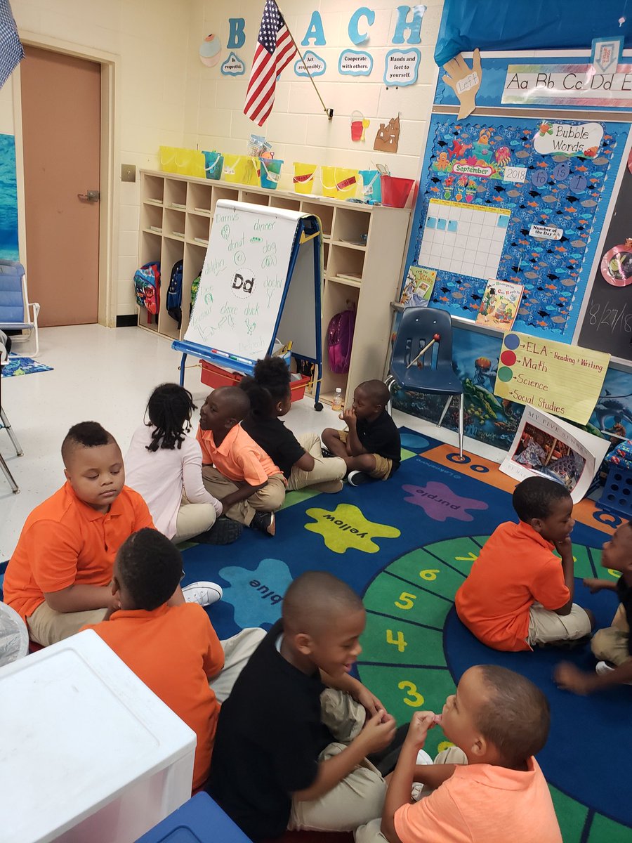 McCroreyListon's tweet photo. Its all about the senses in kindergarten @McCroreyListon @CampSeaBreeze #turnandtalk #mlstavid #mlstswag https://t.co/g8Xgkjjhu9