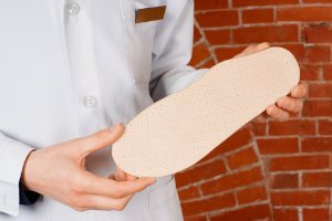 absolutefc's tweet photo. Custom orthotics could be the solution you are looking for to treat your heel pain! 👣  https://t.co/kOxuriA5kW https://t.co/FHkvIWOnDK