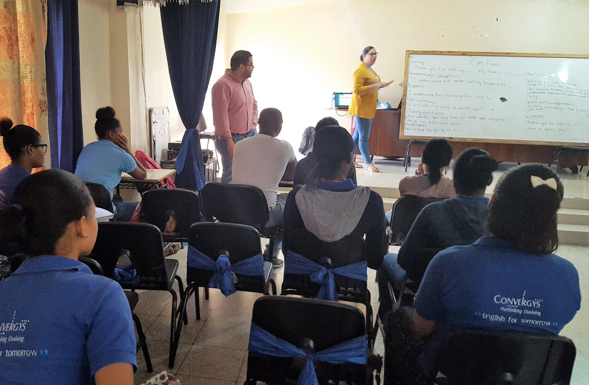 GlasswingRD's tweet photo. El pasado sábado primero de septiembre realizamos satisfactoriamente el primer taller de Habilidades para la Vida, impartido por voluntarios de Convergys. #glasswingRD #glasswing #orgulloglasswing #somosglasswing #repúblicadominicana #RD #Convergys #EnglishforTomorrow #EFT https://t.co/TbWzehEP9N